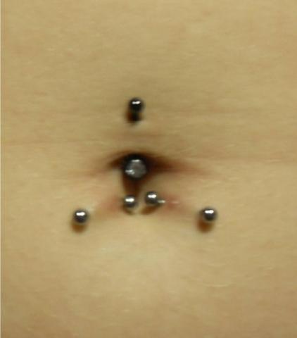 sklavin sein eiterblase bauchnabelpiercing sklavin sein eiterblase bauchnabelpiercing