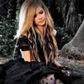 Avril Lavigne Lockige Haare wie im Alice Musikvideo