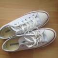 Chucks in weiß Fälschung?