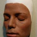Gips Maske bemalen mit Acrylfarben