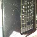 Laptop Bildschirm löst sich von der Tastatur