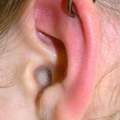 Percing am ohr