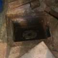 Schachtdeckel im Keller geöffnet