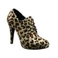 Schuhe in speziellen Look - Ungewöhnlich?