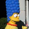 Suche DRINGEND Marge Simpson Maske für Fasching!!!