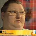 Video wie im Fernsehen mit Namen und Alter versehen.