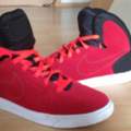 Weiß einer dem Namen dieser Schuhe? Nike