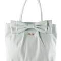weiß jemand wie diese tasche heißt und wo man sie online kaufen kann