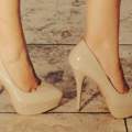 Welches Make-up zu dem Kleid? (Schminke, makeup,..)