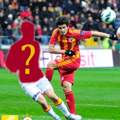 wer ist der fußballer im bild?