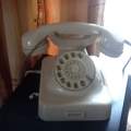 Wie bringt man altes Telefon zum laufen?
