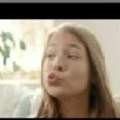 Wie heißt das Mädchen aus der Fanta Werbung