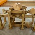 Wie heißt der Hersteller / Name dieser tollen abgebildeten Spiel-Bauklötze aus Holz ???