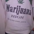 Wo bekomm ich so ein Shirt her??? Bitte um hilfe!