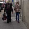 Wo bekomme ich diese Jacke her ? :-))
