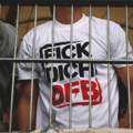 wo bekomme ich dieses shirt?? bitte keine blöden kommis ;)