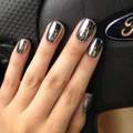 Wo gibt es so einen Nagellack?
