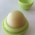 Wo kann man diese Lippenpflege von EOS kaufen?