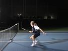 Wie spiele ich einen Rückhand Volley Stopp?