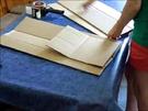 T-Shirt Faltmaschine aus Pappe basteln