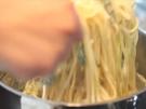 Schnelle Spaghetti mit Ziegenfrischkäse-Zitronensoße