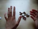 Glitzernagellack schnell entfernen: Alufolien-Trick