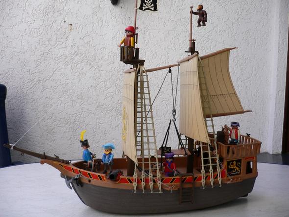 Pkaymobil - (Lego, Piratenschiff)