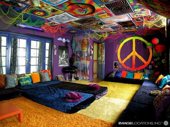 :-) - (Zimmer, Hippie)