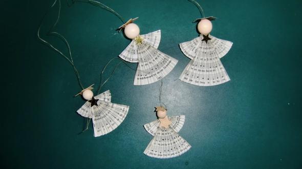 Engel aus Gesangsbuch Blättern - (Frauen, Weihnachten, basteln)