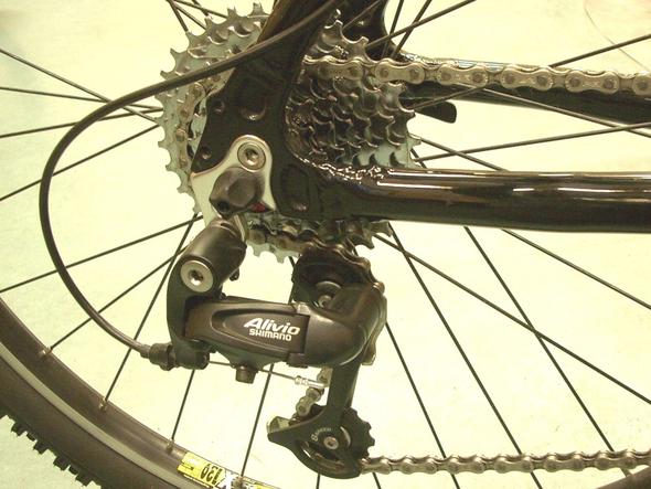 Fahrrad gangschaltung ist auf stufe 3 gang 7 aber fühlt sich an als ob Gangschaltung der hinteren Schaltvorrichtung am Fahrrad klemmt