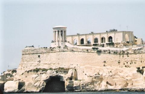 Das Siege-Bell Memorial in Valletta. Eigenes Photo  - (Urlaub, Portugal, Malta)