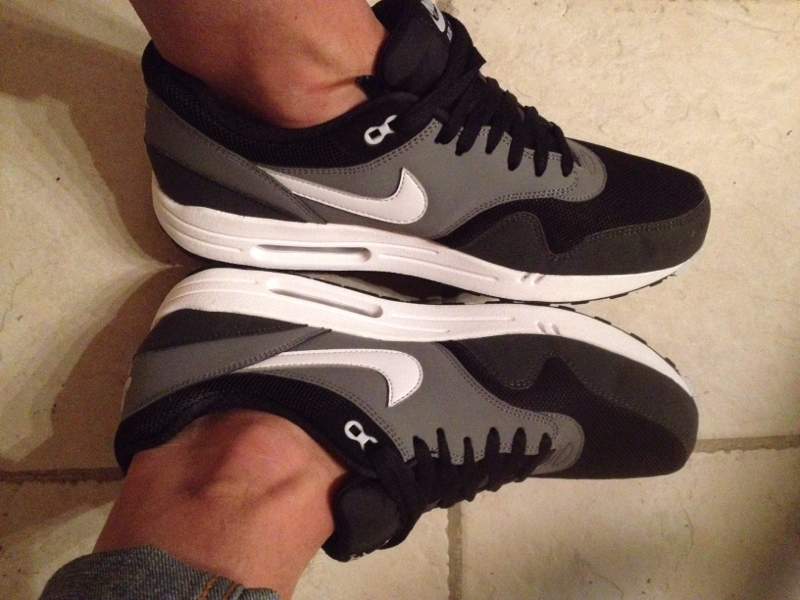 Die Sneaker Die Ich Trag Kauf Ich Jeden Morgen Neu Nike free oder air max? :D (qualität) (Kleidung, Schuhe, kaufen)