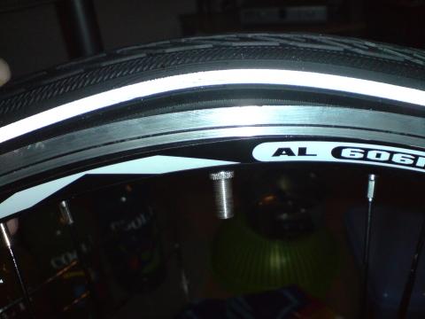 FahrradMantel und Schlauch erneuert, beult aus am Ventil, warum ... - 0 Big FahrradMantel und Schlauch erneuert, beult aus am Ventil, warum ... - 0 Big