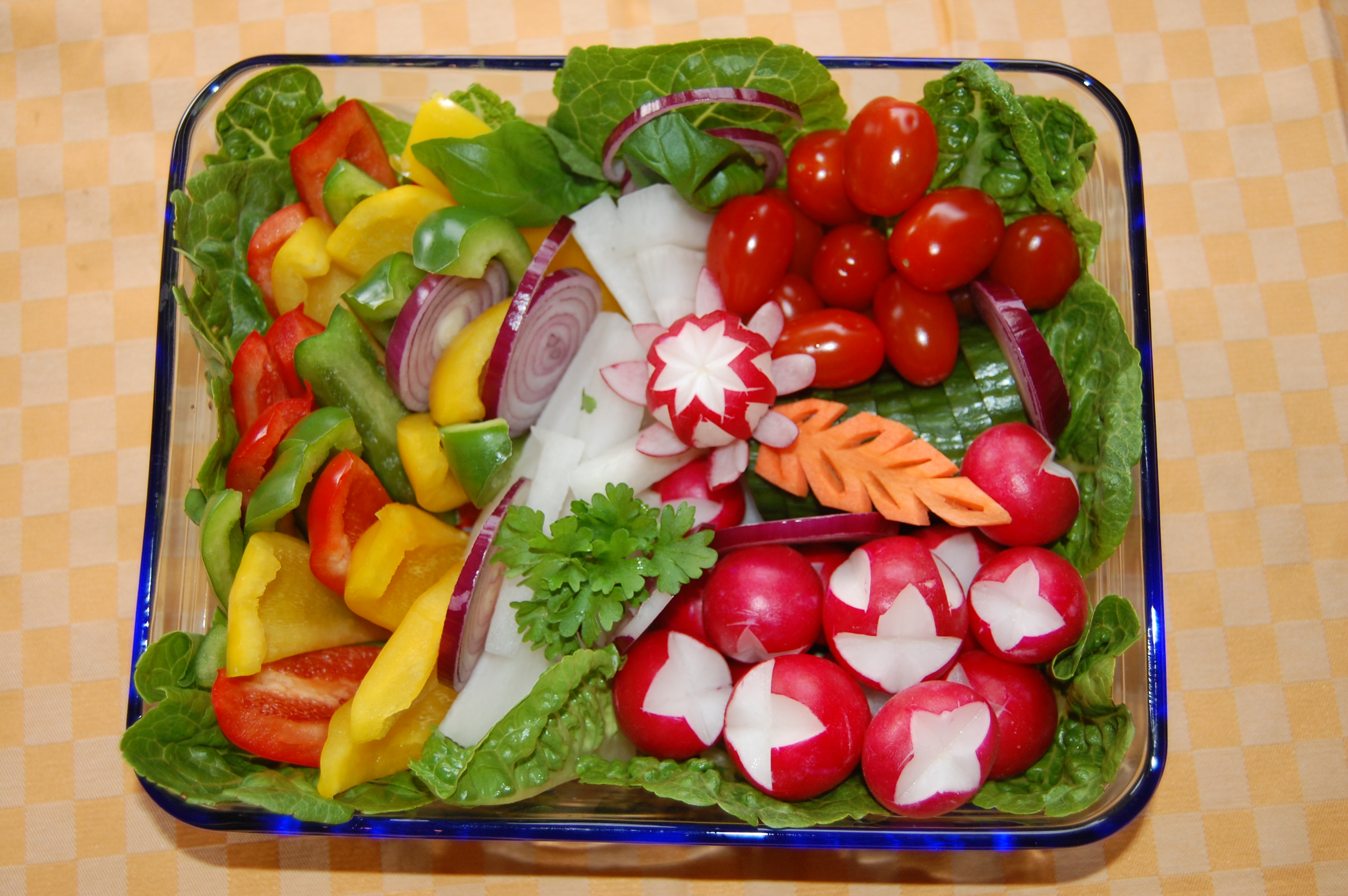 Salat und Rohkost für Buffet wie dekorativ anrichten? (essen ...