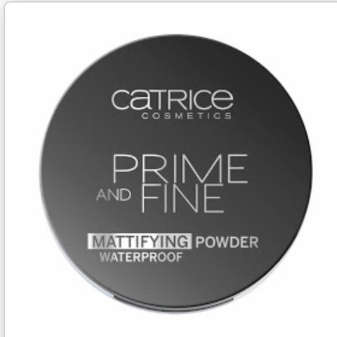 Puder - (Beauty, Make-Up, Schminke)