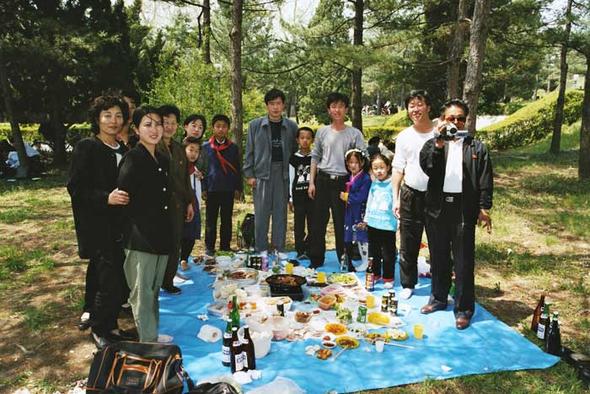 korea-tours.dePyongyangPicknickMoranpark - (Russland, Flüchtlinge, Nordkorea)