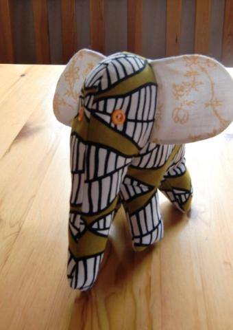 Elefant - (neu, nähen, Stoff)