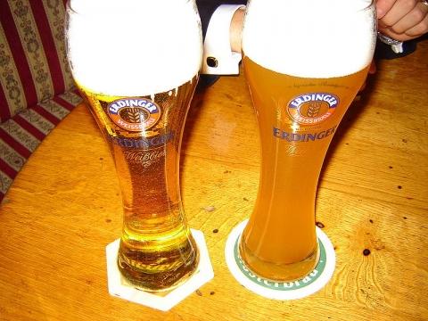  - (Bier, Kneipe)