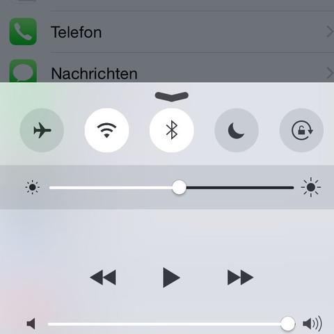 In Kopfzeile Bei Iphone 5s Ist Ein Symbol Vorhangschloss Mit Kreis Und Pfeil Technik Handy