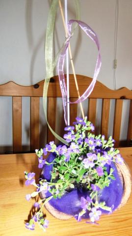 Blumen in einer goßen Nussschale  - (Geschenk, Geburtstag, Dekoration)