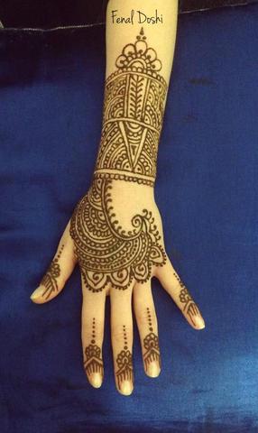 - (Berlin, Henna)