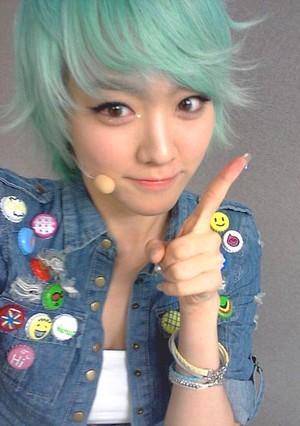 Kurze Frisur Im Kpop Style K Pop Weiblich