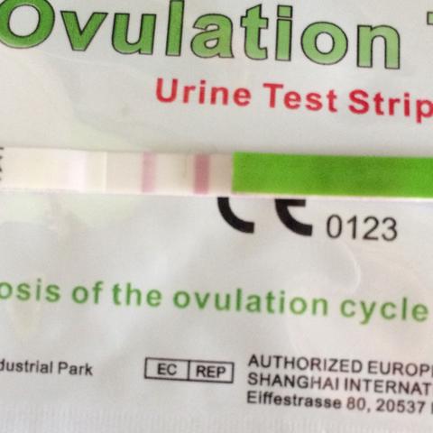 Es+9
Ovulationstest  - (schwanger, Orakeln mit Ovulationstest)