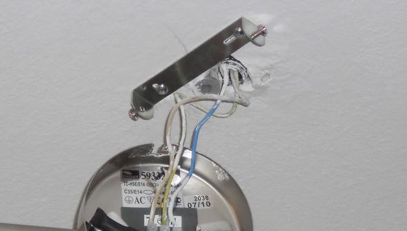 Wie Bringe Ich Eine Lampe Ohne Haken An S Foto Technik Elektronik Wohnung Wie Bringe Ich Eine Lampe Ohne Haken An S Foto Technik Elektronik Wohnung