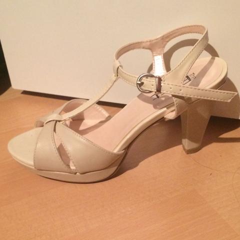 Oder solche in der art zum beispiel - (Schuhe, Ideen, Abschluss)