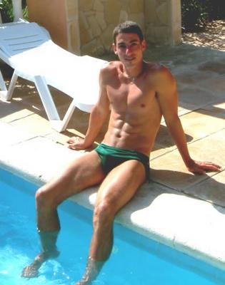 Junge mit Badeslip in Spanien  - (Jungs, Boxershorts, Badehose)