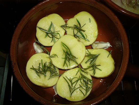 Backofenkartoffeln mit Rosmarin - (kochen, backen)