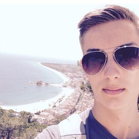 Spanien Selfie - (Internet, Urlaub, WhatsApp)