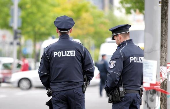 - (Recht, Angst, Wohnung)