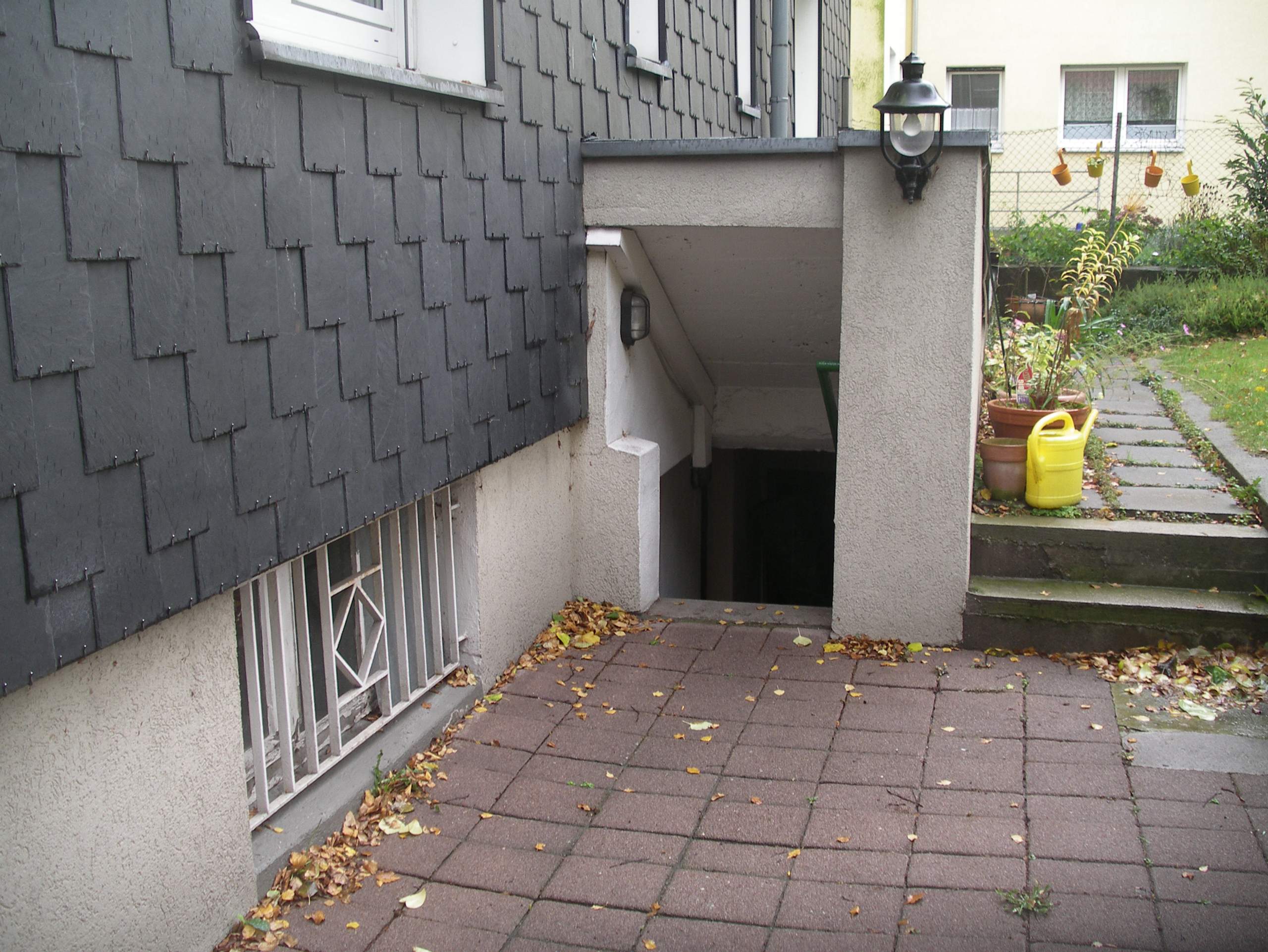 Muss die Abluft bei einer Kellerlüftung ober- oder unterhalb der